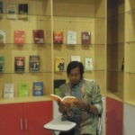 Memaknai Hari Buku